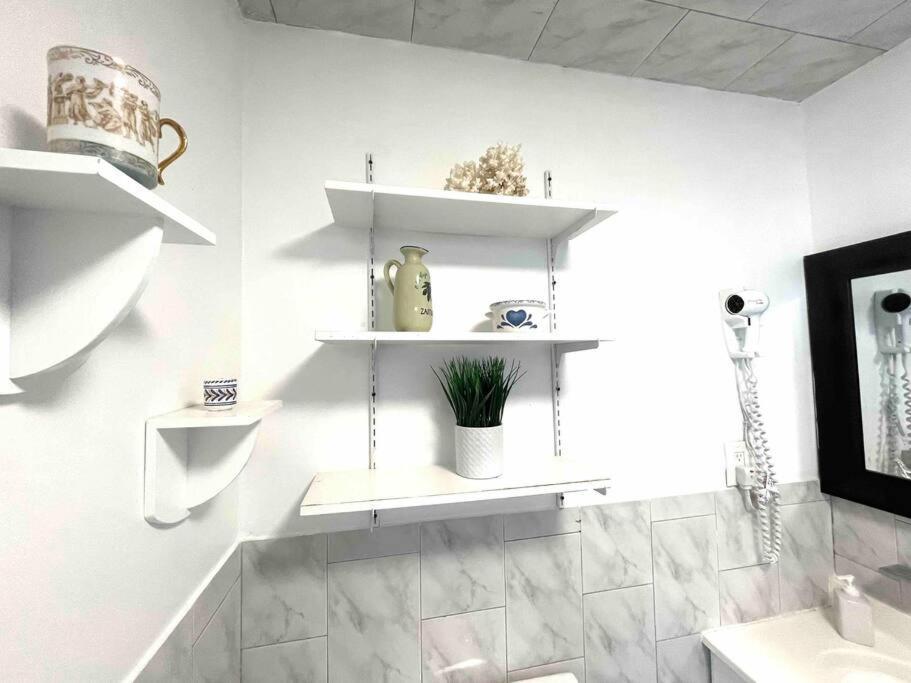 Private Suite Next To Calle Ocho Маями Екстериор снимка