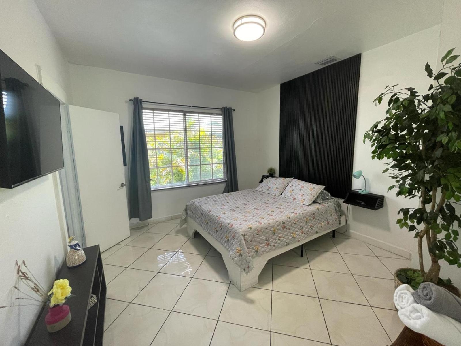 Private Suite Next To Calle Ocho Маями Екстериор снимка
