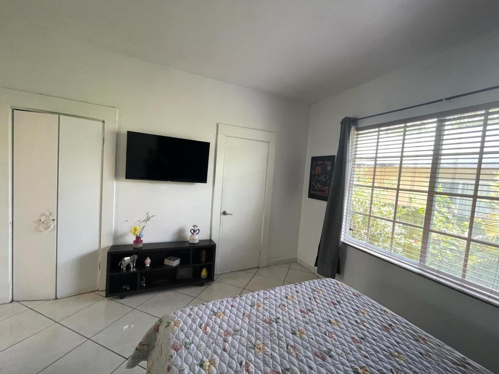 Private Suite Next To Calle Ocho Маями Екстериор снимка